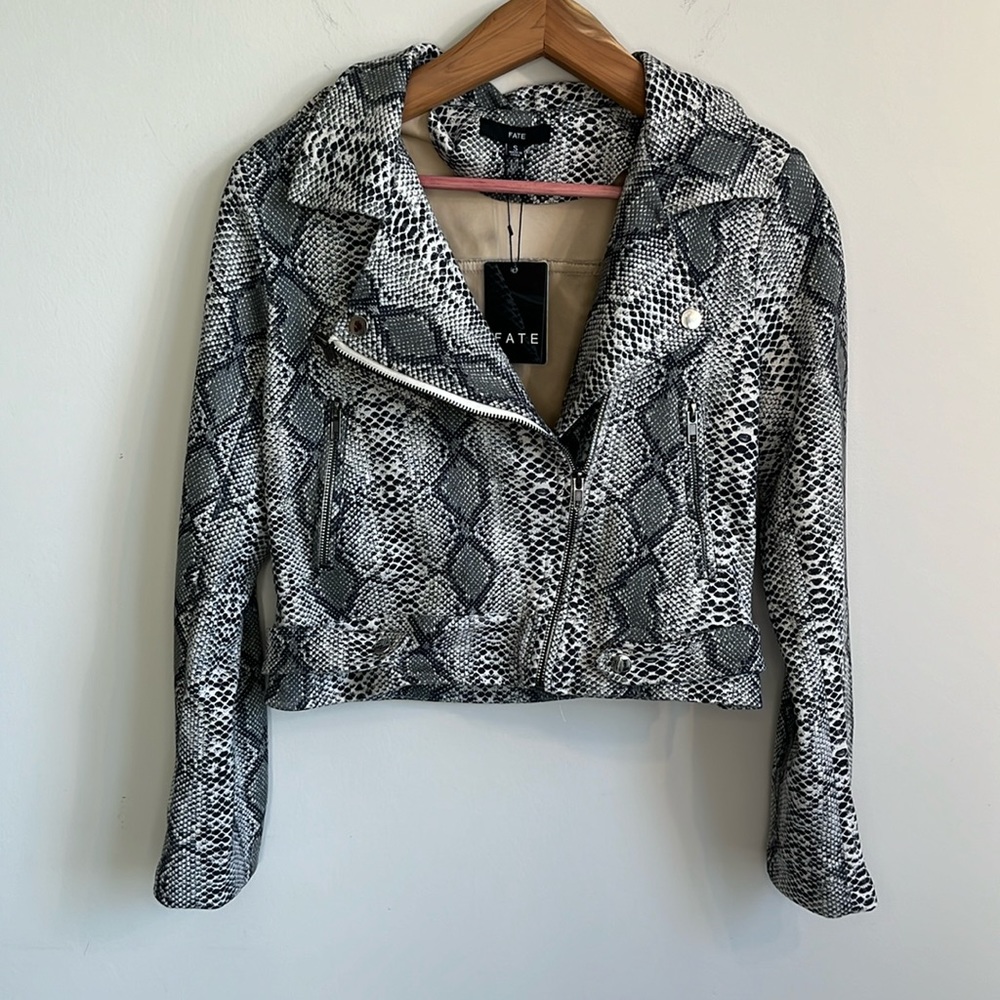NWT Fate Snakeskin Gray Moto Jacket Size S